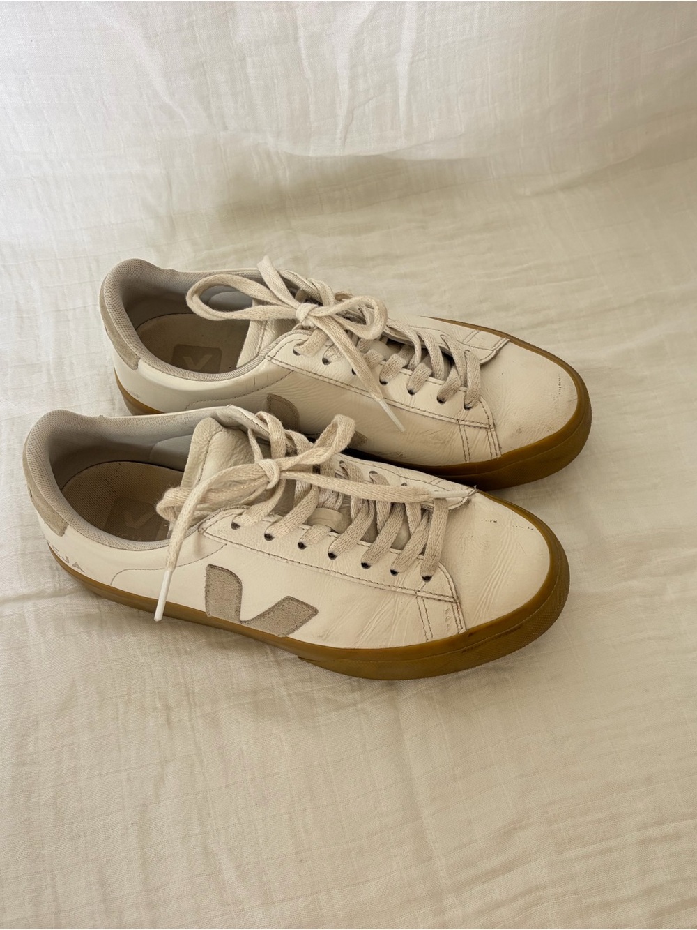Veja Low-Top Sneakers